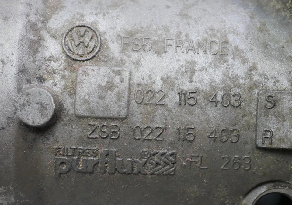 Carcasa y enfriador de filtro de aceite Audi TT A3 Eos R32 3.2 VR6 MK5 - 022 115 403 S Foto 4 de 4