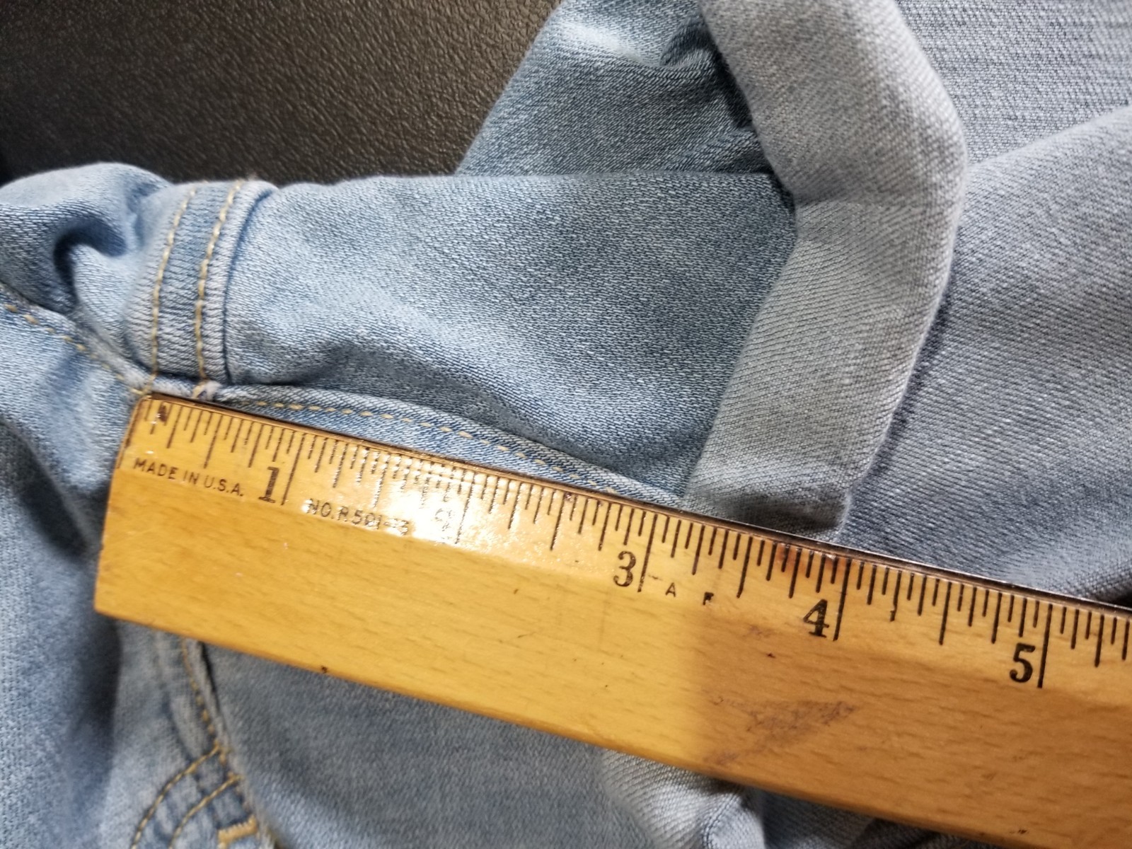 Levi's Women Denim Shorts Cuffed Light Wash 32x4 Stretch Red Tab Blue Jean #463 thumbnail 7