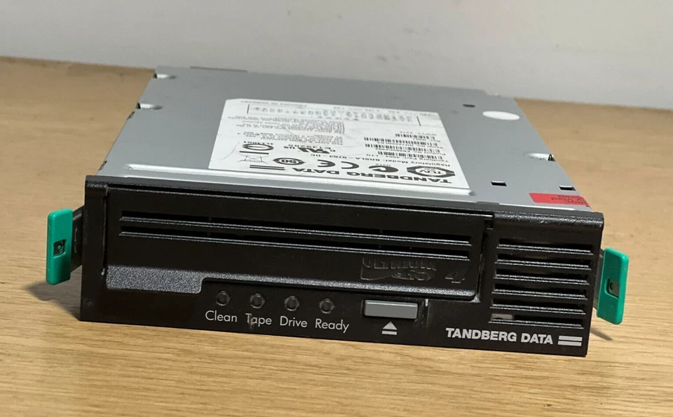 Tandberg Data 3504-LTO  BRSLA-0703-DC SAS Tape Drive Front Trap Door LTO-4 - Image 2 of 4