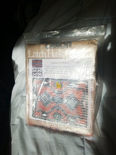 Indian Pathway Latch Hook Canvas Pattern Caron 1977 Vintage New 27" x 20" Craft - Picture 3 of 4