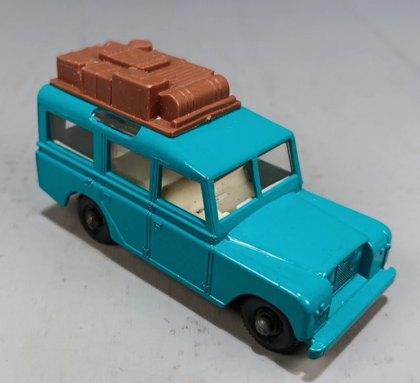 1960s Lesney Matchbox Series No 12 BLUE SAFARI LAND ROVER Original Box NM - Image 3 of 4