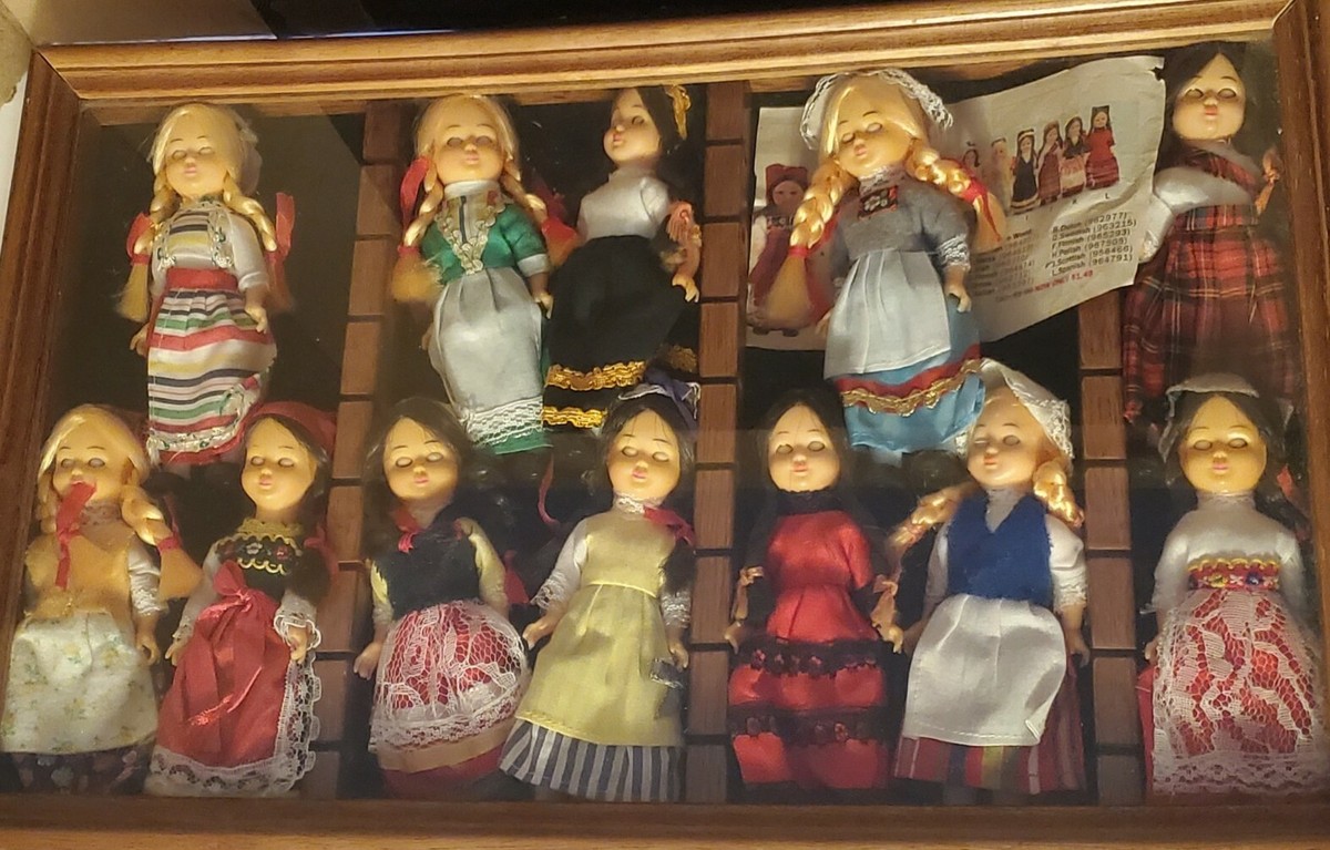 Vintage Nationality Dolls Full Set Of 12/ 5.5in With Display