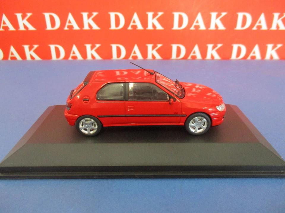 Die cast 1/43 Modellino Auto Peugeot 306 GTI S16 Red 2002 by Solido - Immagine 4 di 4