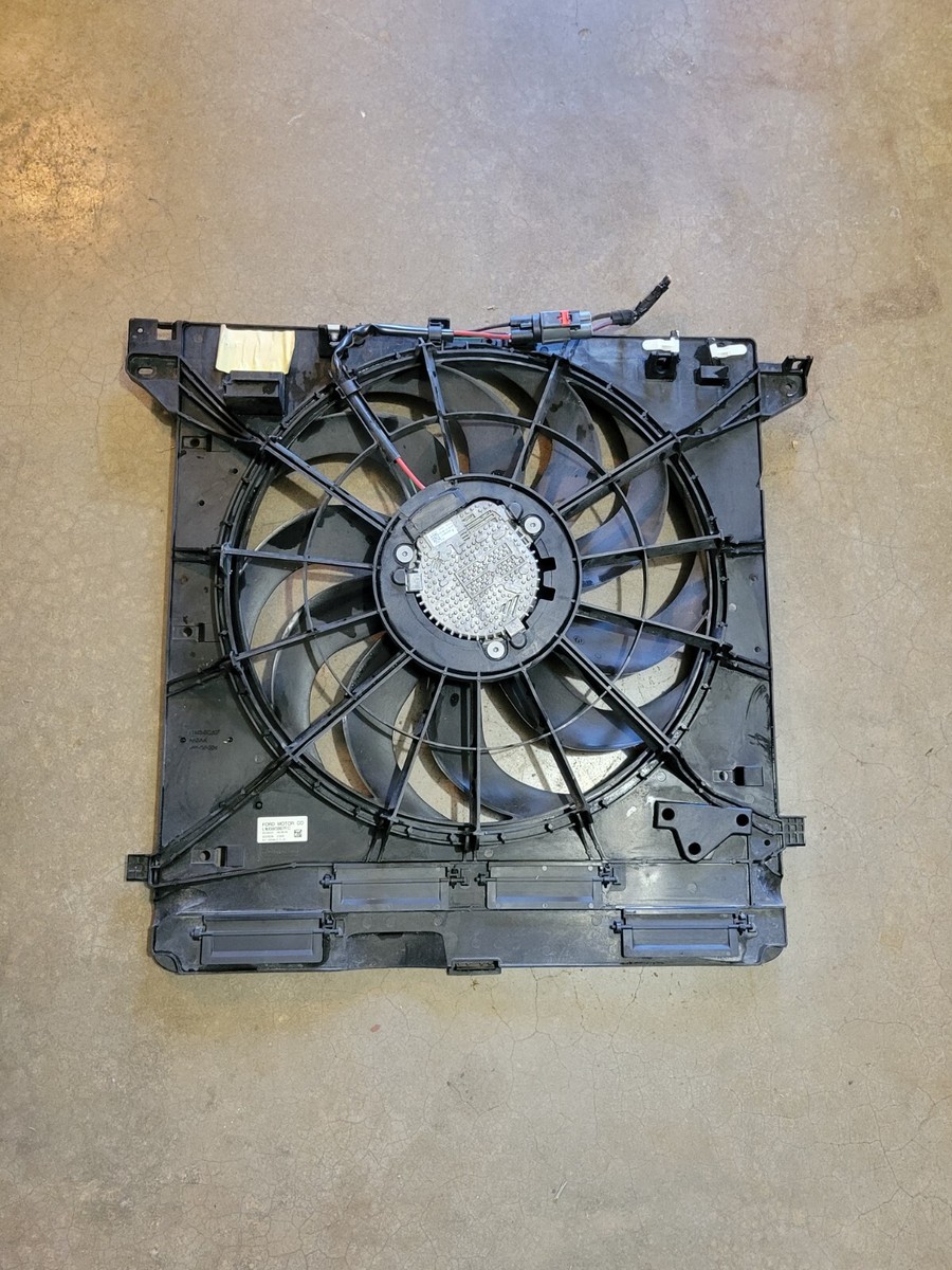 バラフォン 2020 - 2024 FORD EXPLORER RADIATOR COOLING FAN MOTOR W/ SHROUD OEM