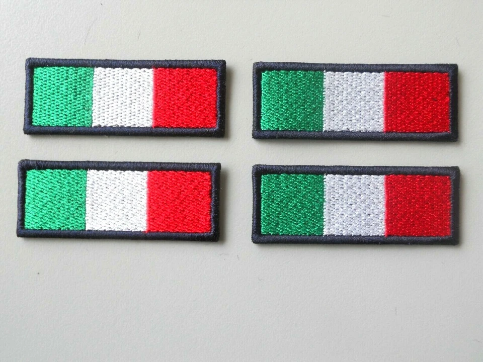 PATCH BANDIERINA ITALIA CON CORDONCINO BLU PZ 4 RICAMATE TERMOADESIVE CM.5,5x2