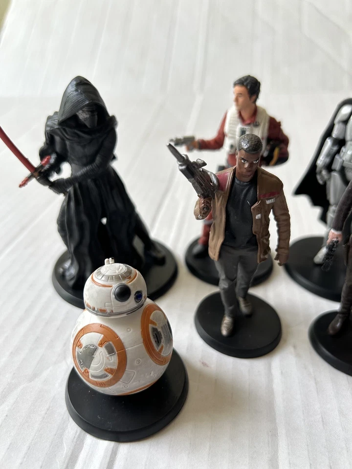 Disney Store Star Wars Juego de Estatuillas El Despertar de la Fuerza Juego de 7 piezas - LEER Foto 2 de 4
