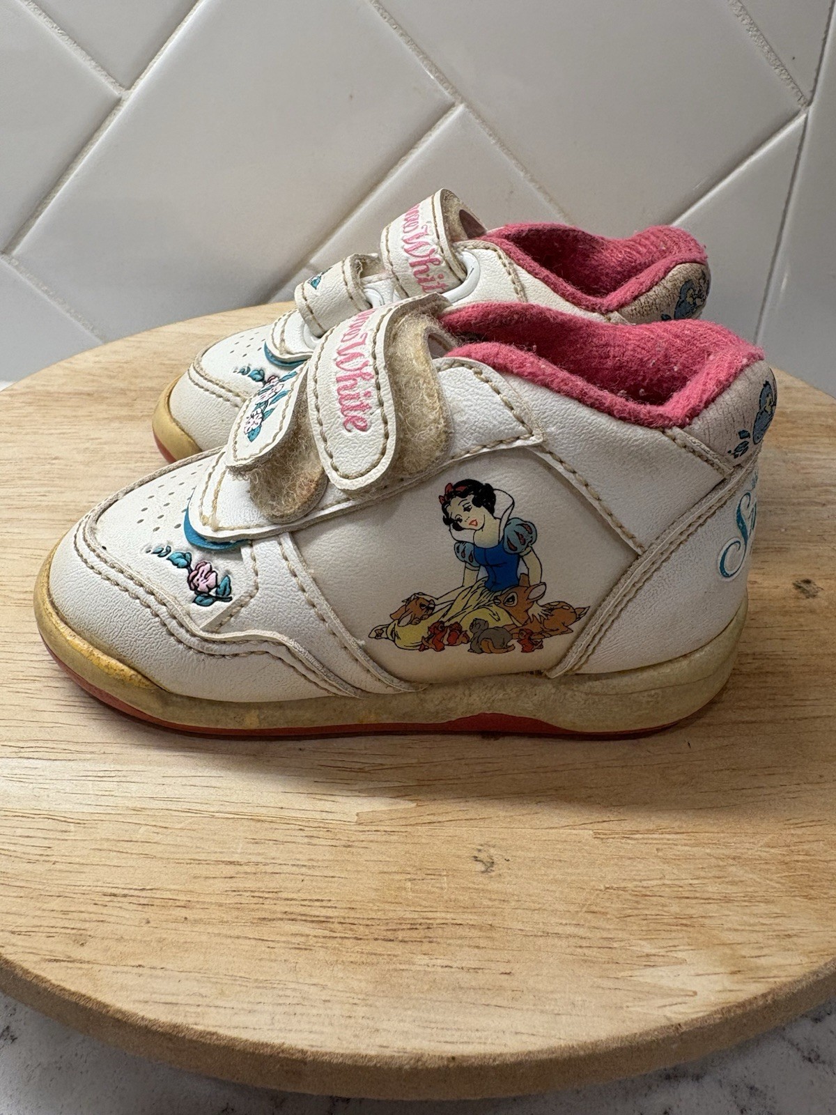 Vintage 90s Snow White Disney Children's Sneakers Infant Siz