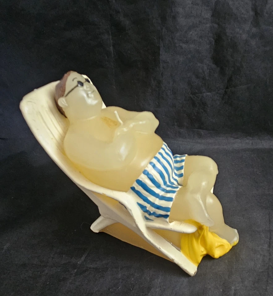 Vela de bañista vintage His Beach Pool Boston Warehouse Foto 2 de 4