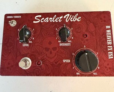 R Weaver  FX USA Scarlet Vibe Chorus Vibrato Analog Guitar Effects Pedal