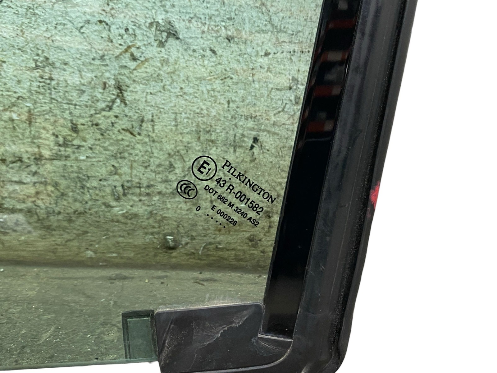 2013 2014 2015 2016 Aston Martin DB9 Oem Volante Right Rear Quarter Glass Window