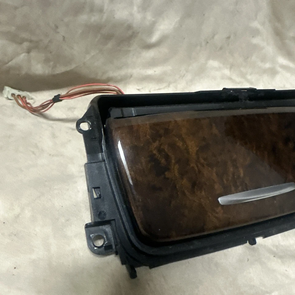 BMW 325i 325xi 330i 330xi 2006 consola central almacenamiento cenicero madera 51167078571 Foto 2 de 4