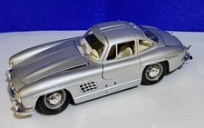 Bburago 1954 Mercedes-Benz 300SL Gull Wing 1:24 Diecast Model Silver Color