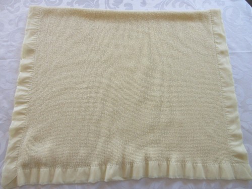 VTG BABY MORGAN BABY BLANKET ACRYLIC Waffle Weave YELLOW Thermal NYLON BINDING