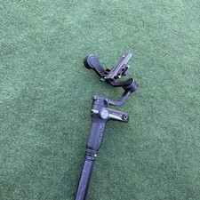 Zhiyun Weebill S 3-Axis Gimbal Turns On Then Goes Into Axis Lock For Parts