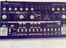 1pcs Behringer TD-3-GP Synthesizer