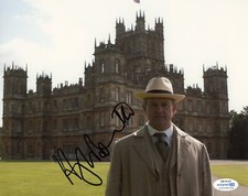 Hugh Bonneville Downton Abbey Autographed Signed 8x10 Photo ACOA