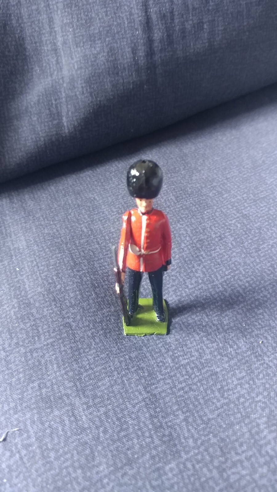 Toy Sentry Box BRITAINS no. 329 SENTRY BOX TOY SOLDIER W/ ORIGINAL BOX BRITISH GUARD ...