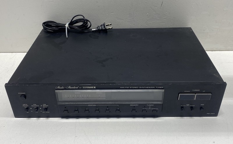 Vintage Fisher FM-2421 Studio-Standard AM/FM Stereo Tuner Japan Power Tested