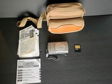 Olympus D-520 ZOOM 2.0 Megapixel Digital Camera /Case/ Memory Card-Tested "Read"
