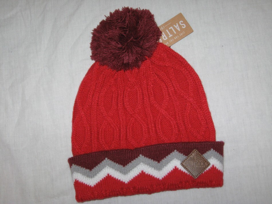 BNWT  SALTROCK  Cable Knit Bobble Beanie Hat   Red