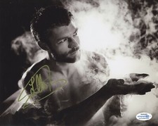 Liam McIntyre Spartacus Autographed Signed 8x10 Photo COA 