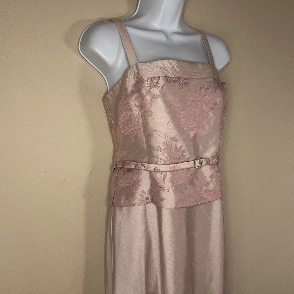 VESTIDO FORMAL FLORAL SATINADO ROSA RUBOR JESSICA HOWARD TALLA 6 SIN MANGAS  Foto 4 de 4