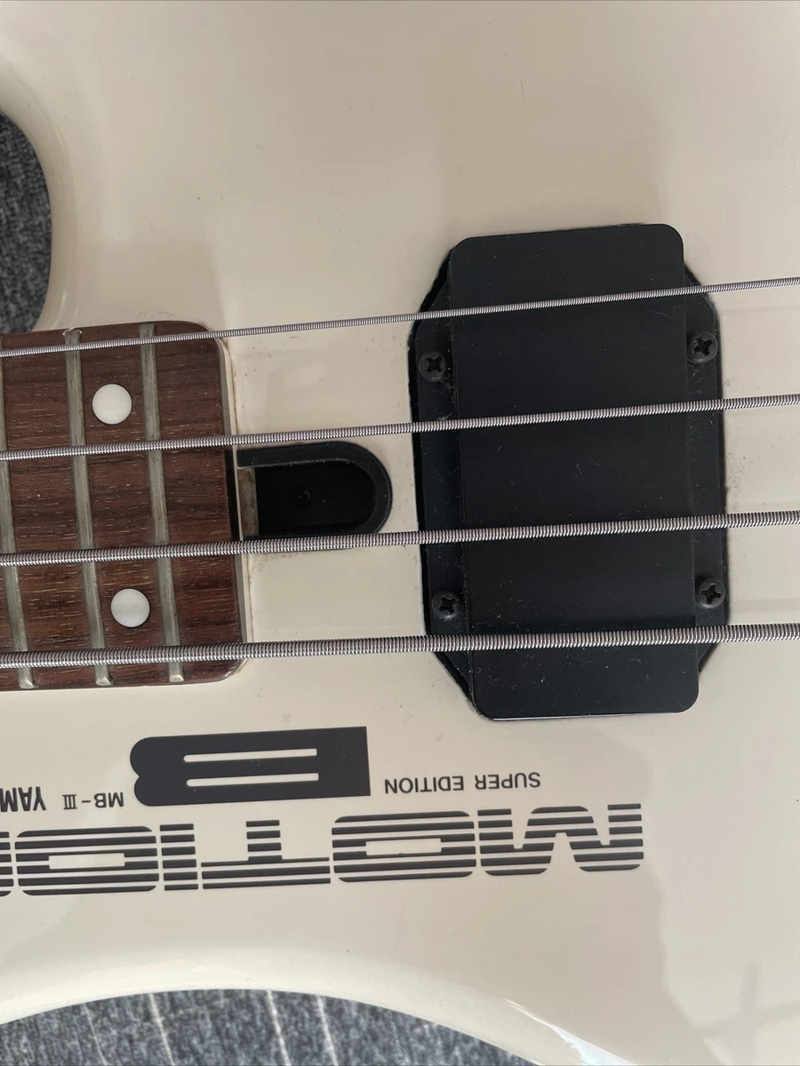 Yamaha Motion B Electric Bass Guitar MB-III Ⅲ White , Medium Scale, 4 strings