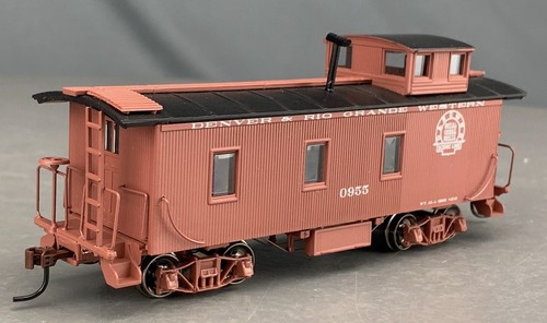 Caboose de madera estándar HO ATH / Roundhouse RTR 3 ventanas • Río Grande #0955 HO8262 | Condition: Used