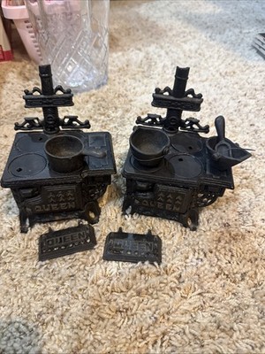Set of 2 Queen Miniature Cast Iron Toy Stove Set with Cookware