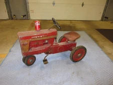 Early  Farmall 560 Pedal Tractor  *Barn  Find Survivor*