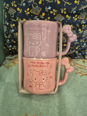 Sanrio Hello Kitty 50th Anniversary Bow Mug Set (Purple & Pink)