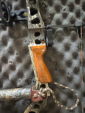Mathews  Whitetail II Solo Cam Compound Bow RH  29in Camo 41in