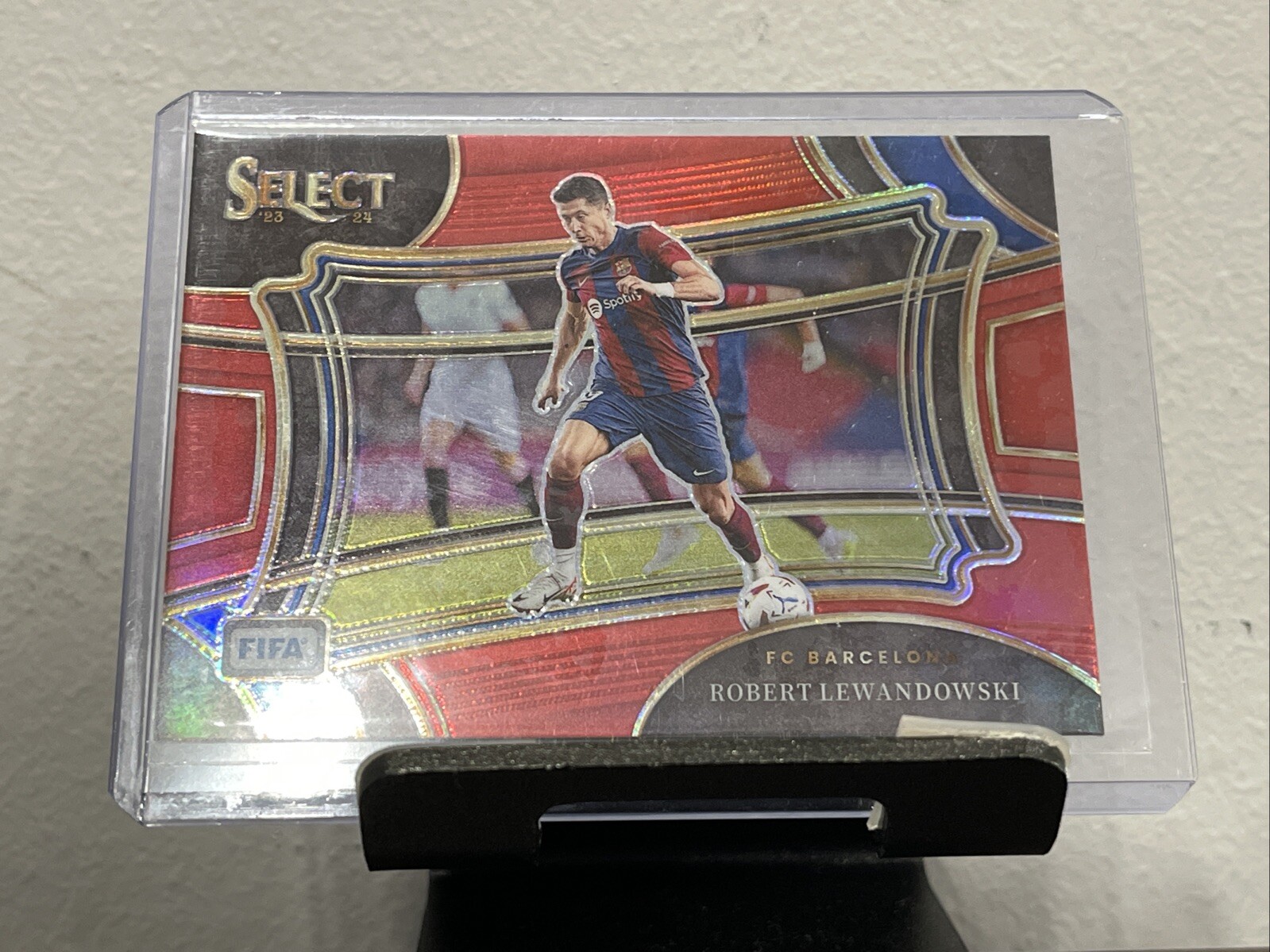 2023-24 Panini Select FIFA Robert Lewandowski Red SP Field Level FC Barcelona