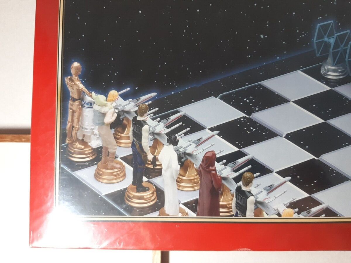 Vintage 1999 A La Carte Star Wars Chess-Schach Collector's 3D Chess Set  Game Boxed