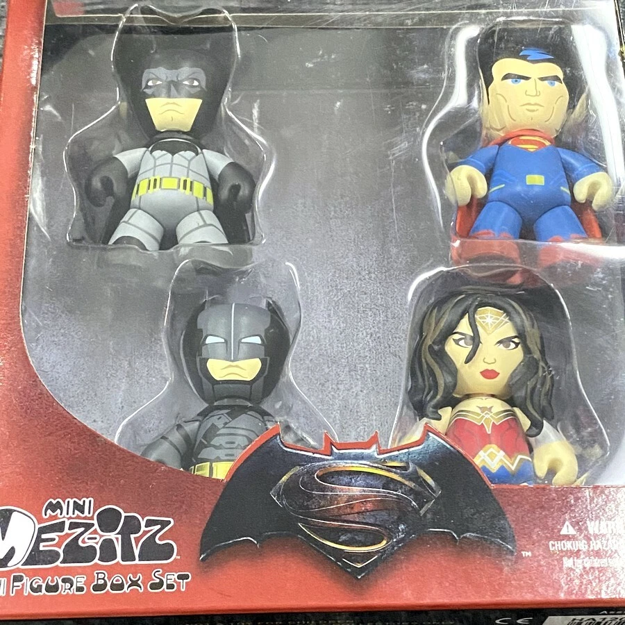 Игрушечные минифигурки Mez-itz Batman v Superman Dawn of Justice Wonder Woman упаковка 4 шт. - Изображение 2 из 4