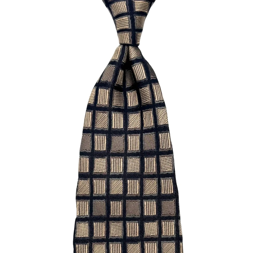 Gravata Coleção Trussardi - Grade Preta Marrom Forrado Quadrados Padrão Seda Itália Gravata - Imagem 2 de 4