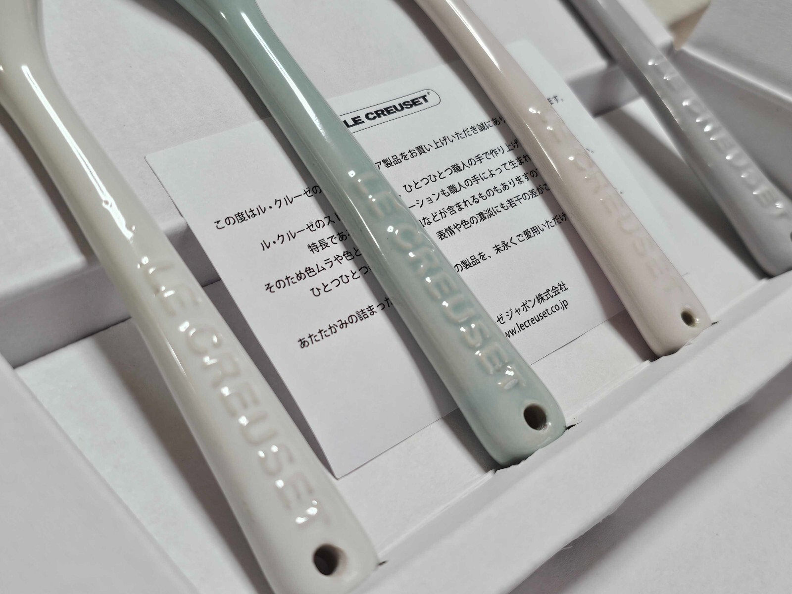 Le Creuset Spoons CALM Collection 5.7in Set of 4 stoneware sea salt, shell pink