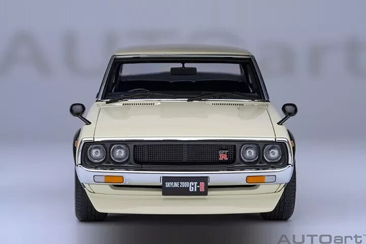No113ミニカー1/18箱ありNISSAN SKYLINE 2000 GT-R 1/18 Nissan Skyline 2000 GT-R (KPGC110) Tuned Ver. RHD White