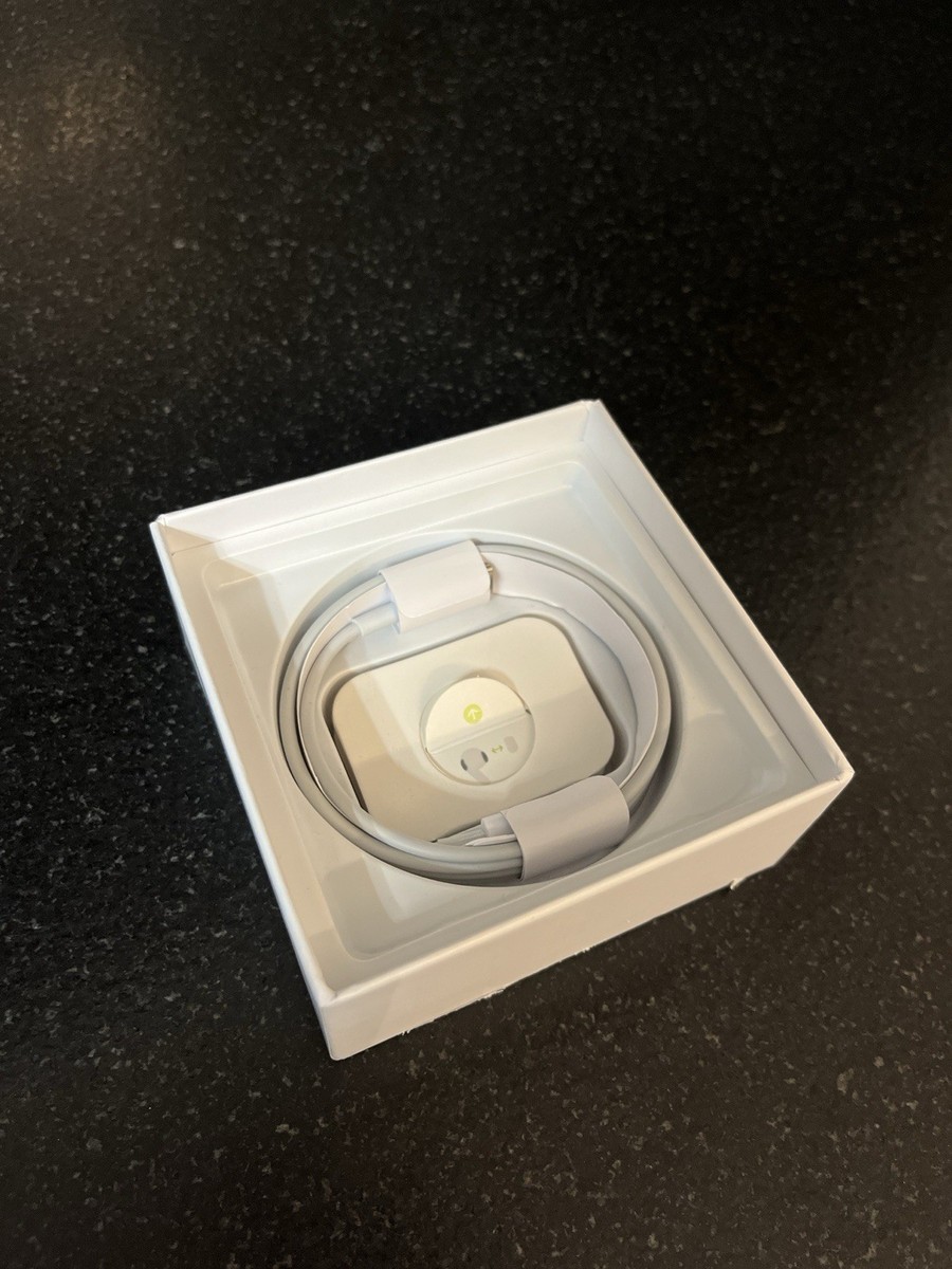 Apple AirPods Pro 2nd Gen Earbuds Wireless White Bluetooth MagSafe