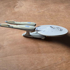 Star Trek Playmates 2009 USS Enterprise NCC-1701