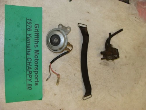 1976 YAMAHA CHAPPY LB-80 rubber strap holder fuel tank band 561-24173-00 horn
