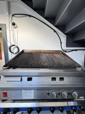 Falcon Dominator (900 mm) Holzkohlegrill Erdgas auf Originalständer (PERI/PERI) 