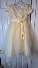 CLEARANCE W/Flaw NWT JULIETS BRIDAL FLOWER GIRL Dress SZ 10 Champagne In Color