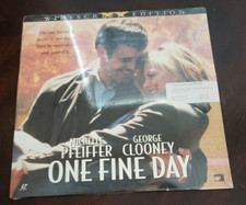 Sealed ONE FINE DAY Laserdisc George Clooney Pfeiffer Peet Drama Comedy U1