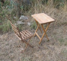 anciennes table et chaise pliantes Vintage format enfant