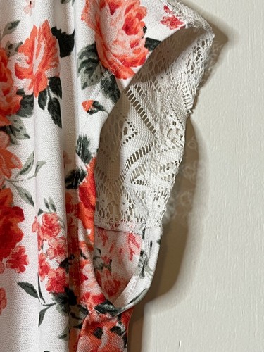 Bobbie Brooks Plus Size 2X Floral Knot Front Top With Lace Sleeves & Back White - Picture 3 of 4