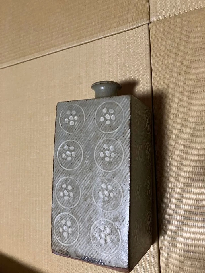 Tatsuzo Shimaoka Inlaid Flat Vase Mashiko Ware Gray Pottery with Floral Motif - Image 2 of 4