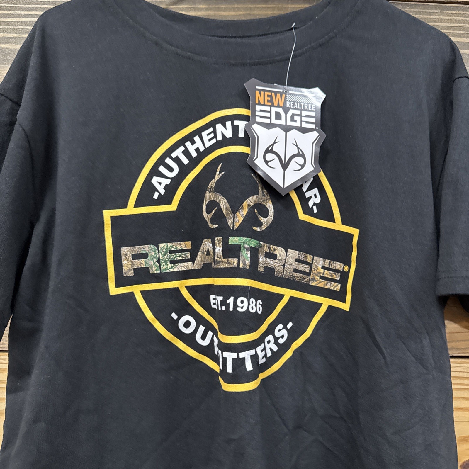 Realtree Authentic Gear Outfitters Black Crew Neck Shirt Unisex Size Lg NWT’s
