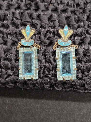 Vtg Anne Koplik Glass Works Studio GWS Art Deco Fleur De Lis Blue Glass Earrings