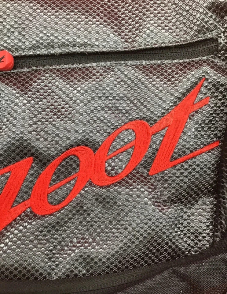 Mochila Zoot Triatlón Transición Usada en Excelente Condición Tomada para Una Carrera Foto 2 de 4